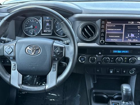 Certified 2023 Toyota Tacoma TRD Off-Road AWD/4WD image 17