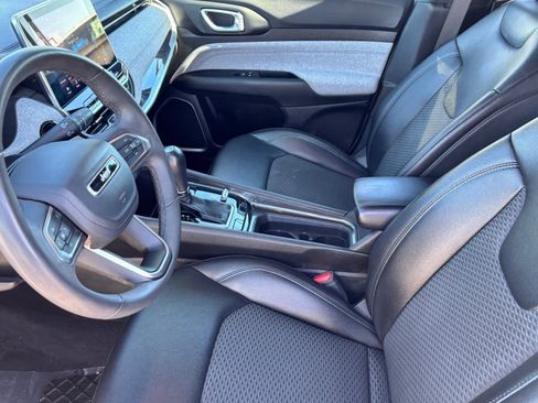 Used 2023 Jeep Compass Latitude image 19