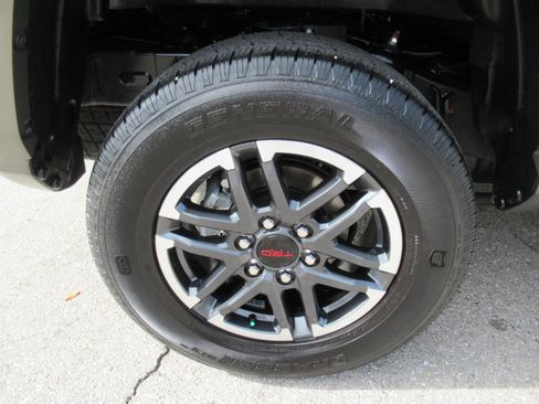 Used 2025 Toyota Tacoma TRD Sport AWD/4WD image 7