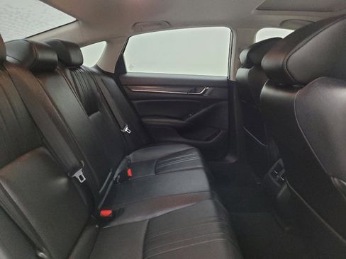Used 2019 Honda Accord Touring image 19