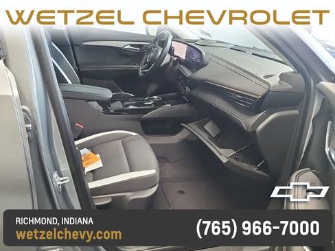 Used 2025 Buick Envision Sport Touring AWD/4WD image 6