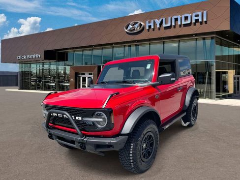 Used 2023 Ford Bronco Wildtrak image 3