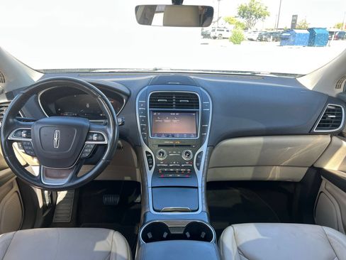 Used 2019 Lincoln Nautilus Select AWD/4WD image 23