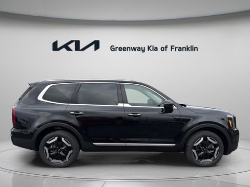 New 2025 Kia Telluride S image 8