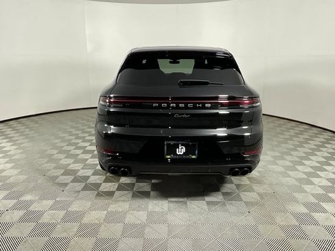 Used 2025 Porsche Cayenne Turbo image 8