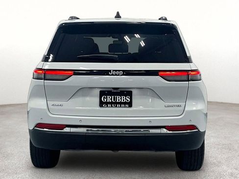 Used 2024 Jeep Grand Cherokee Limited AWD/4WD image 4