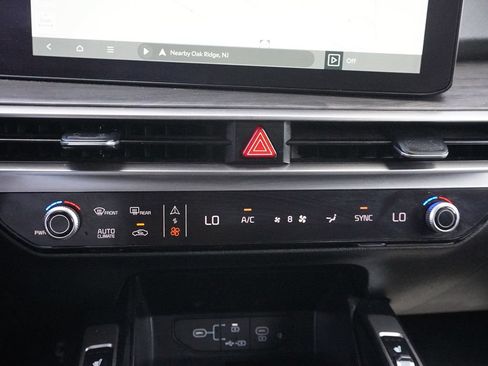 Used 2024 Kia Sorento X-Line EX AWD/4WD image 55
