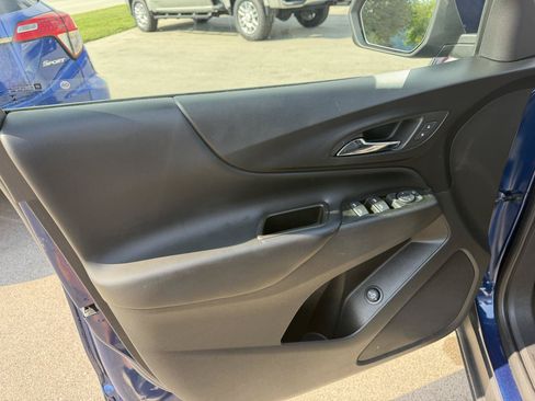 Used 2022 Chevrolet Equinox LT AWD/4WD image 14