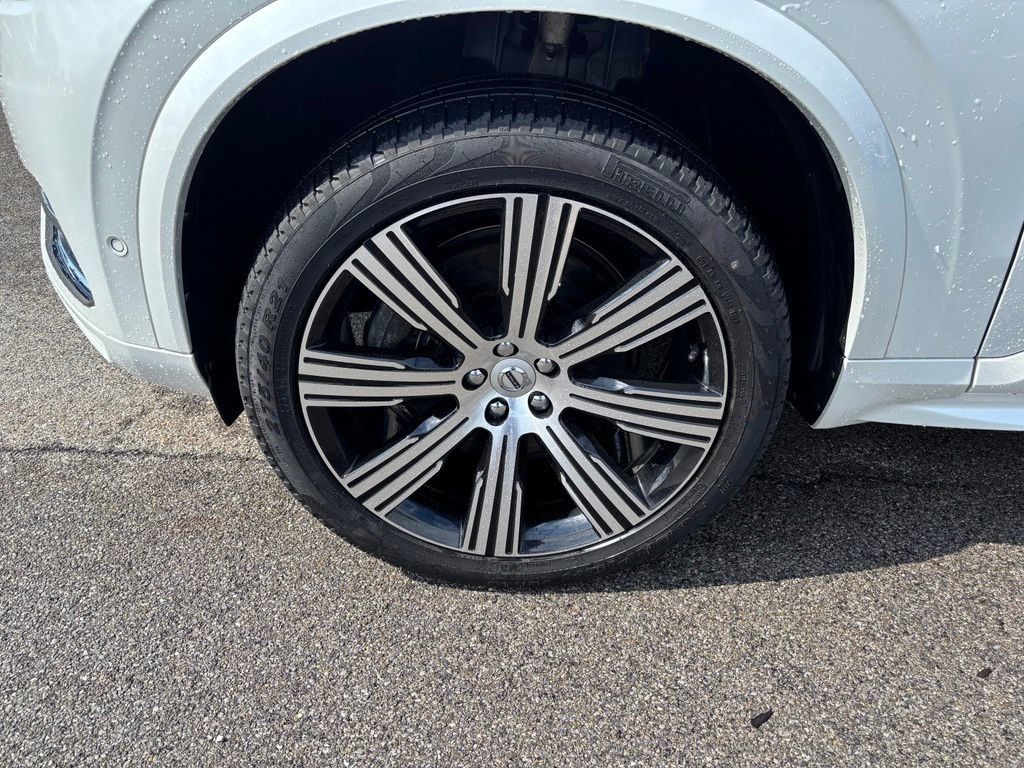 Certified 2024 Volvo XC90 T8 Ultimate w/ Protection Package Premier AWD/4WD image 33