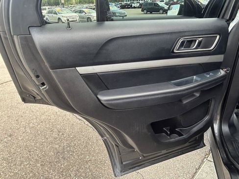 Used 2016 Ford Explorer XLT AWD/4WD image 14