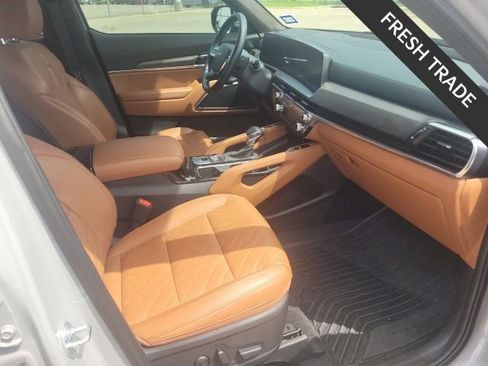 Certified 2025 Kia Telluride SX Prestige X-Line image 10