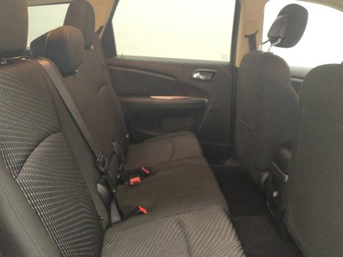 Used 2020 Dodge Journey SE FWD image 19
