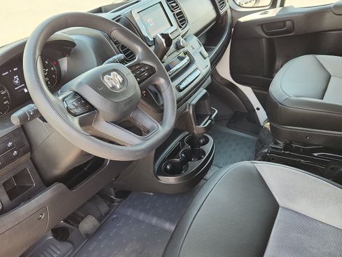 Used 2025 RAM ProMaster 2500 w/ Convenience Group FWD image 9