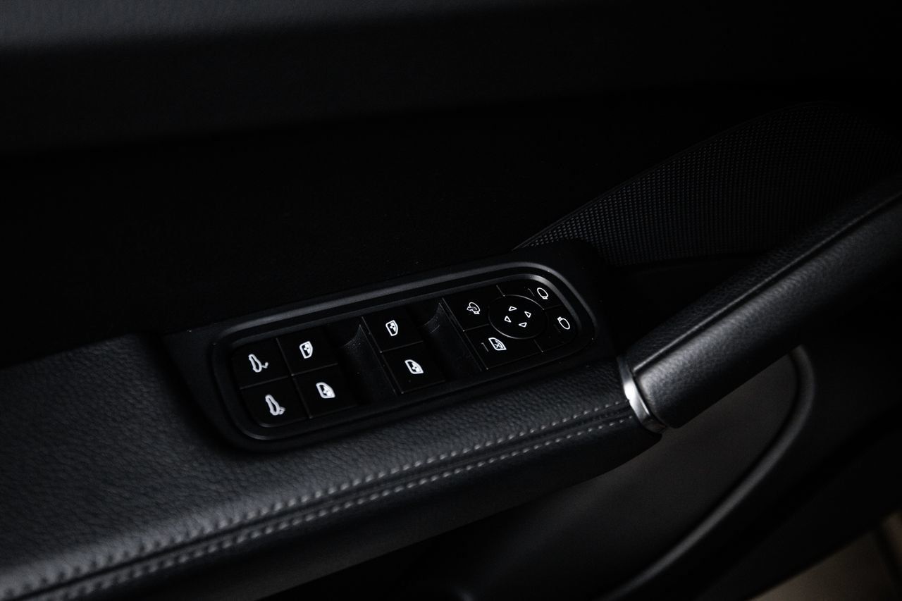 Certified 2023 Porsche Cayenne Platinum Edition AWD/4WD image 22