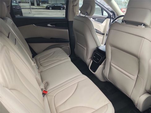 Used 2017 Lincoln MKX Select w/ Select Plus Package image 20