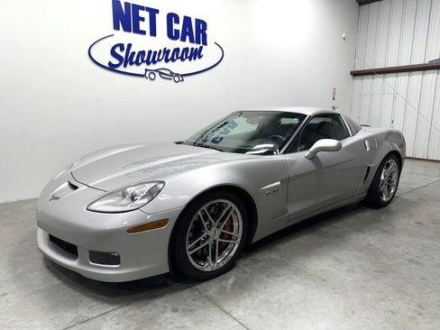 Used 2008 Chevrolet Corvette Z06 w/ Preferred Equipment Group RWD image 4