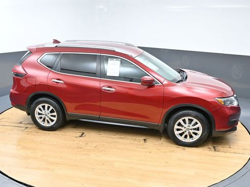 Used 2019 Nissan Rogue SV image 44