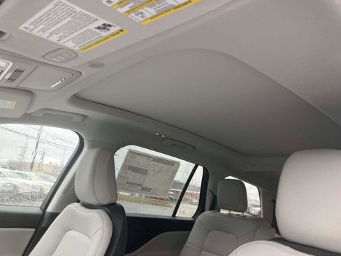 New 2025 Lincoln Aviator 2WD w/ Equipment Group 101A image 22