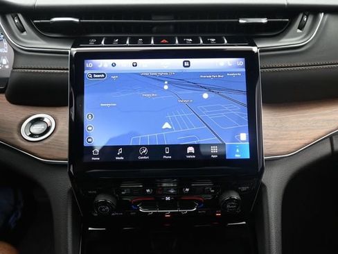 Used 2025 Jeep Grand Cherokee Summit AWD/4WD image 11