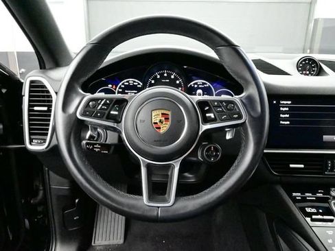 Used 2023 Porsche Cayenne Coupe w/ Premium Package AWD/4WD image 8