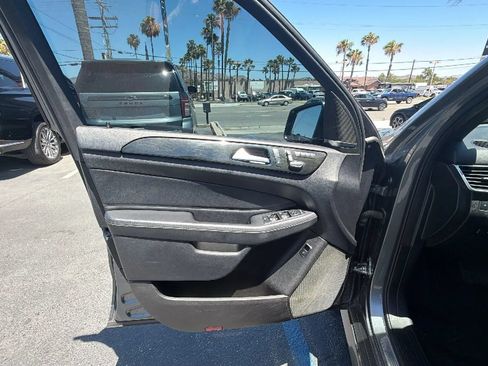 Used 2017 Mercedes-Benz GLE 350 w/ Premium 1 Package image 10