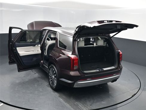 Used 2025 Hyundai Palisade Calligraphy image 15