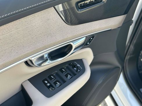 New 2026 Volvo XC90 T8 Plus image 21