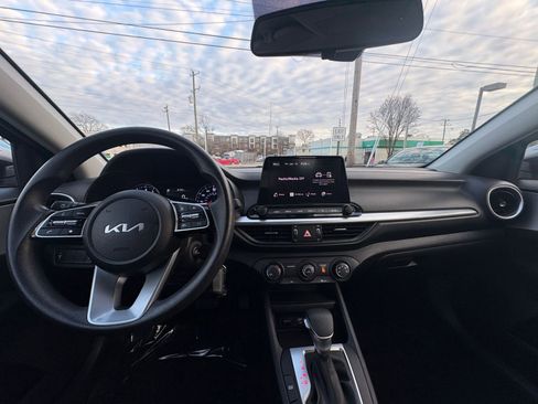 Used 2024 Kia Forte LXS image 31