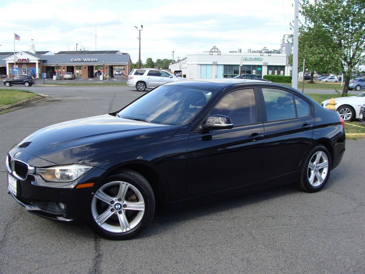 Used 2015 BMW 328i xDrive Sedan AWD/4WD image 3