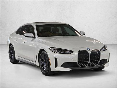 Certified 2023 BMW i4 eDrive40 w/ Premium Package image 3