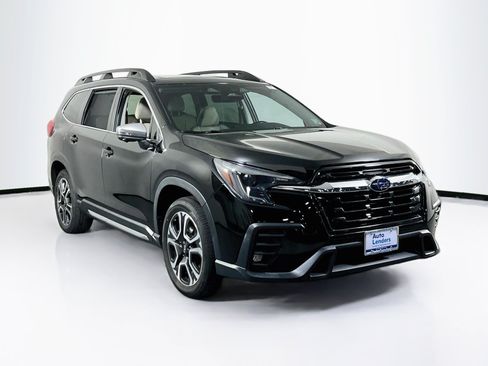 Used 2023 Subaru Ascent Limited w/ Technology Package AWD/4WD image 3
