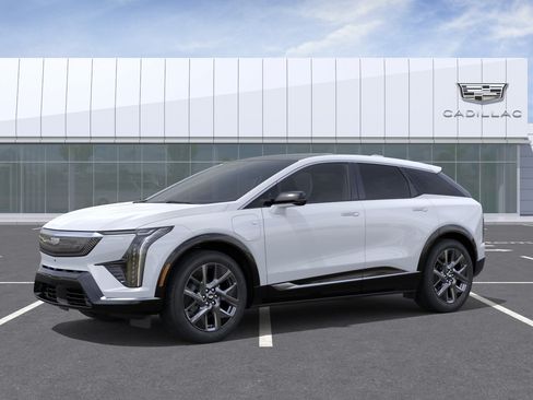 New 2026 Cadillac Optiq Luxury 2 RWD image 2