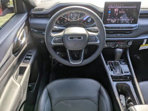 New 2026 Jeep Compass Latitude image 14