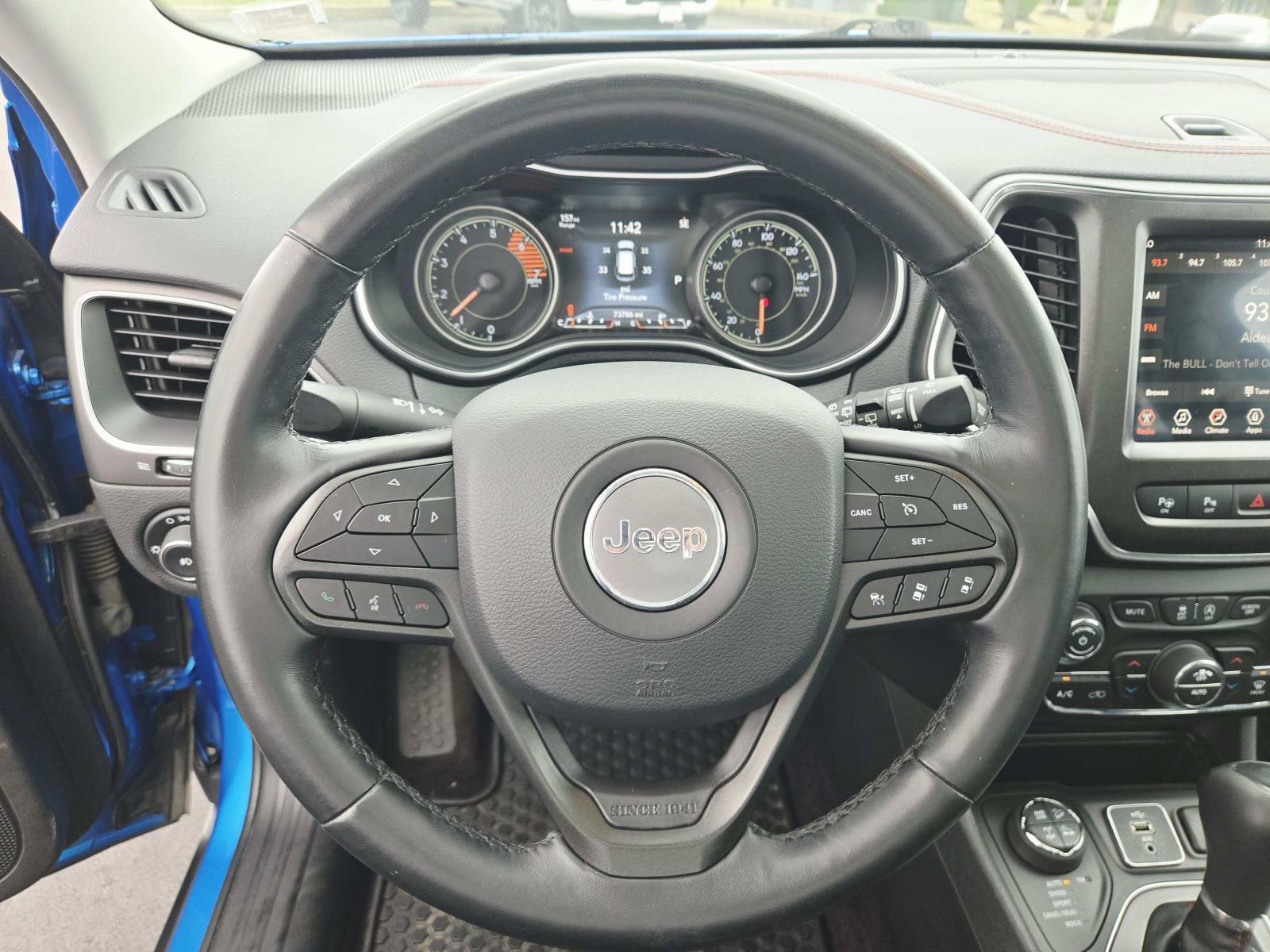 Used 2019 Jeep Cherokee Trailhawk AWD/4WD image 22