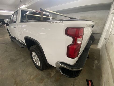 Used 2021 Chevrolet Silverado 3500 LTZ w/ Z71 Off-Road Package image 9