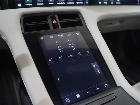 Certified 2023 Porsche Taycan 4S image 33