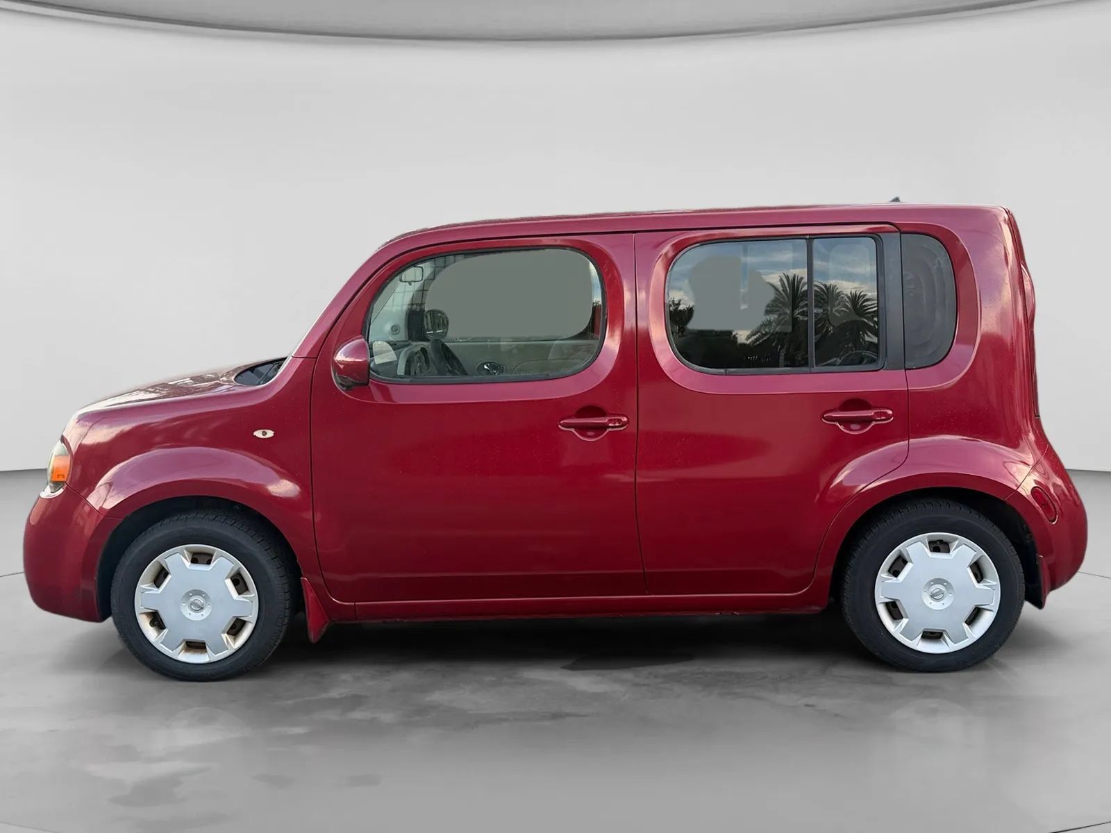 Used 2009 Nissan Cube 1.8 S w/ Interior Designer Pkg FWD image 2