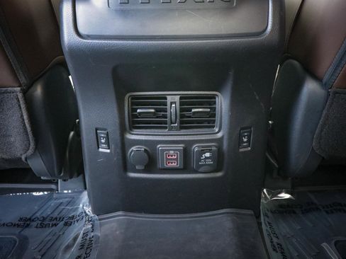 Used 2022 Nissan Titan Platinum Reserve image 32