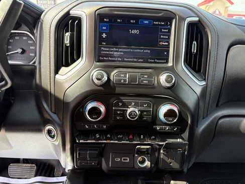 Used 2021 GMC Sierra 1500 AT4 w/ AT4 Preferred Package AWD/4WD image 21