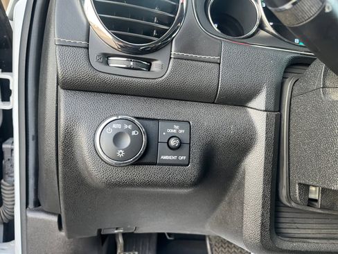 Used 2017 Buick Enclave Leather image 12