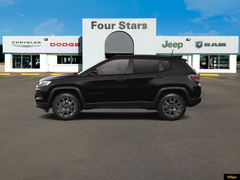 New 2026 Jeep Compass Latitude image 3