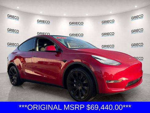 Used 2022 Tesla Model Y Long Range AWD/4WD image 1