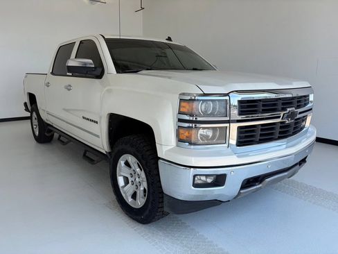 Used 2014 Chevrolet Silverado 1500 LTZ Z71 w/ LTZ Plus Package AWD/4WD image 14