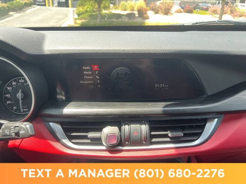 Used 2018 Alfa Romeo Stelvio AWD image 21