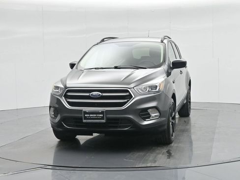 Used 2019 Ford Escape SE image 56