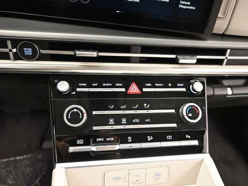 New 2026 Hyundai Santa Fe SE FWD image 18