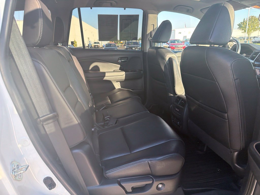 Used 2017 Honda Pilot Touring image 34