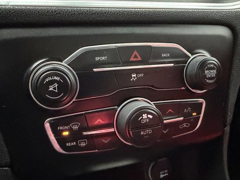 Used 2015 Dodge Charger R/T w/ Wheels & Tunes Group image 31