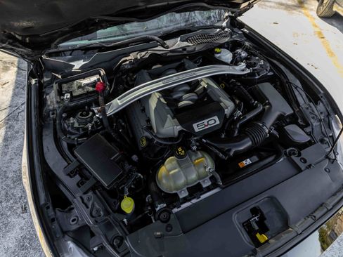 Used 2017 Ford Mustang GT Premium w/ GT Performance Package image 65