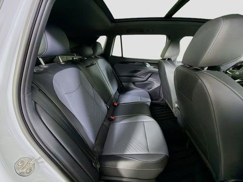 New 2026 Volkswagen Tiguan SE R-Line FWD image 27